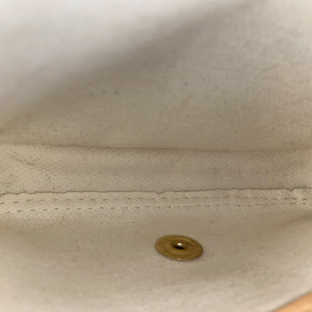 Dooney & Bourke Wristlet  NWOT - Picture 10 of 10